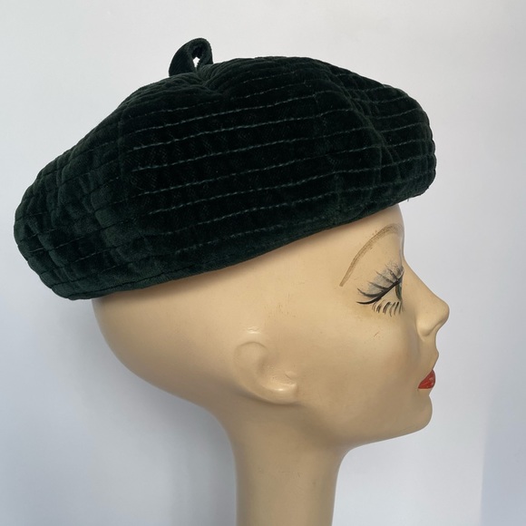 Vintage Green Velvet Beret Made in Italy - Picture 2 of 9